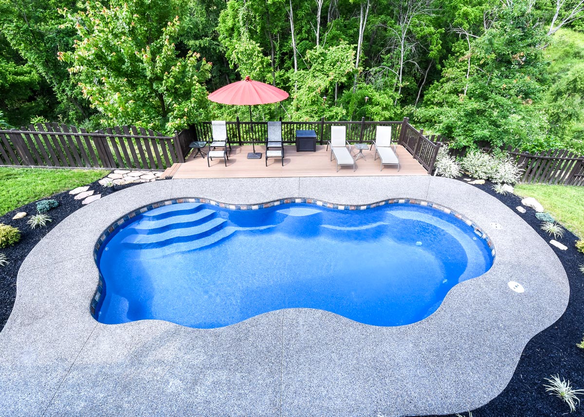 Bermuda 12' x 26' Model Pool | Latham Pool